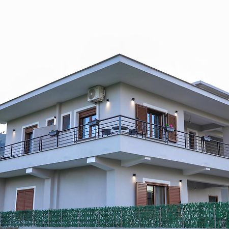 Villa Tabaku Berat Bagian luar foto