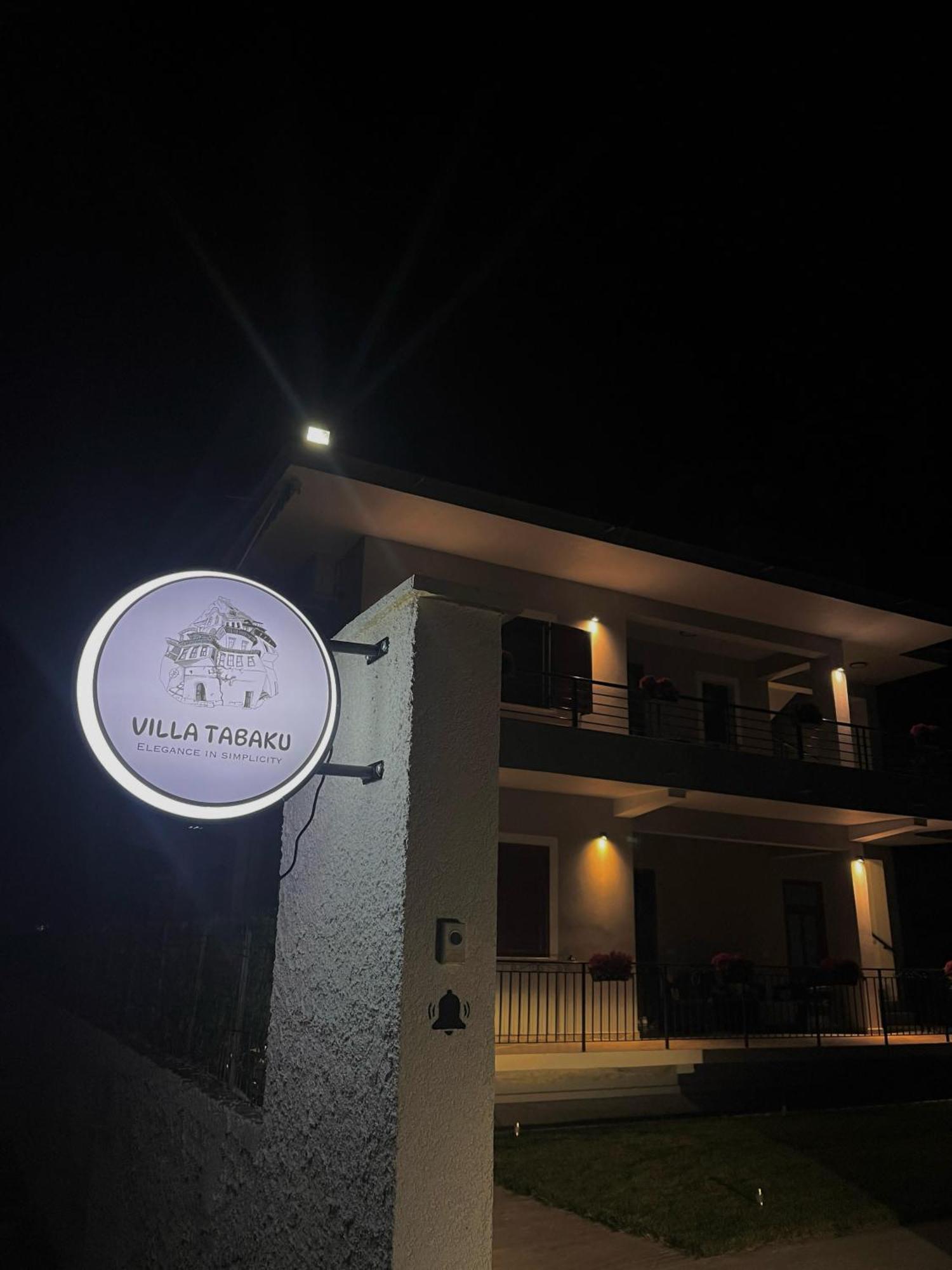 Villa Tabaku Berat Bagian luar foto